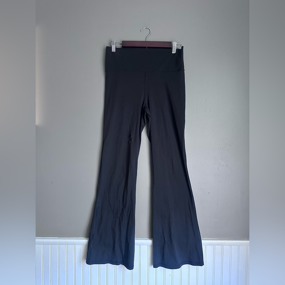 Avia Women's SoftSculpt Flare Leggings Size Medium Black